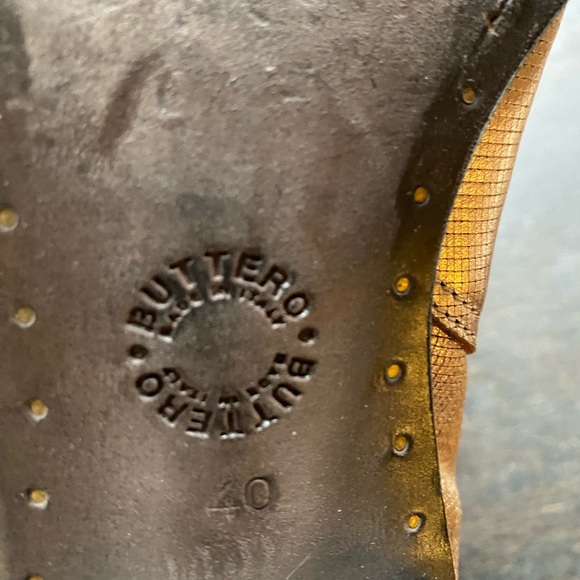 Beautiful copper textured leather ankle boots with black elastic& pointy toes - Picture 4 of 8